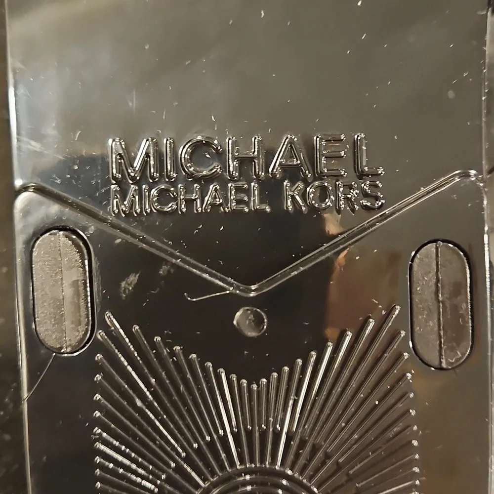 💕MICHAEL BY MICHAEL KORS💕 Glossy Black Thong Sandals with Gold Logo 10 NWOT